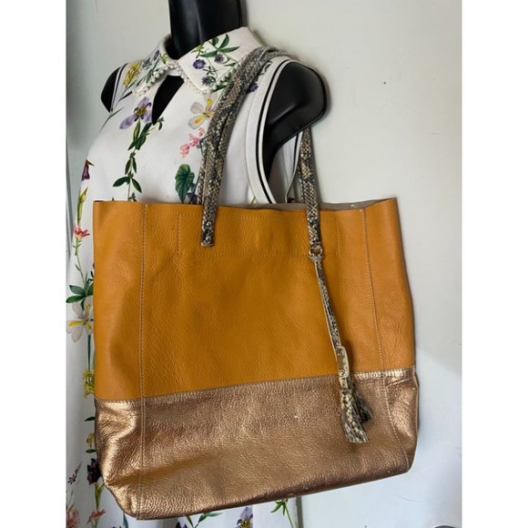 Rafe Women's Orange Gold Leather Handbag - Picture 4 of 14
